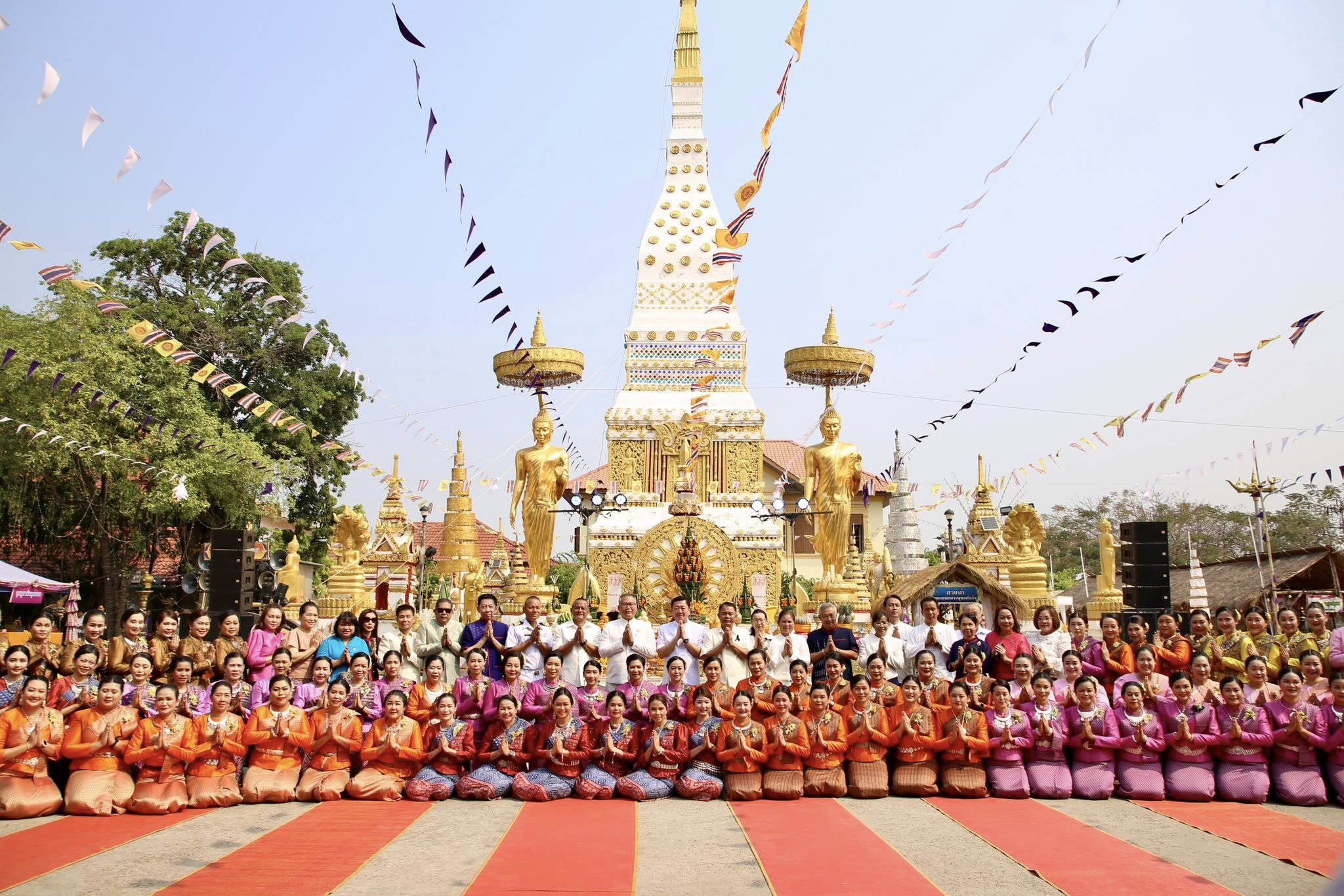 นครพนมเปิดงาน &ldquo;บุญเดือน 5 บูชาพระธาตุนคร&rdquo; สืบสานประเพณีท้องถิ่น เสริมสิริมงคล กระตุ้นเศรษฐกิจและการท่องเที่ยว