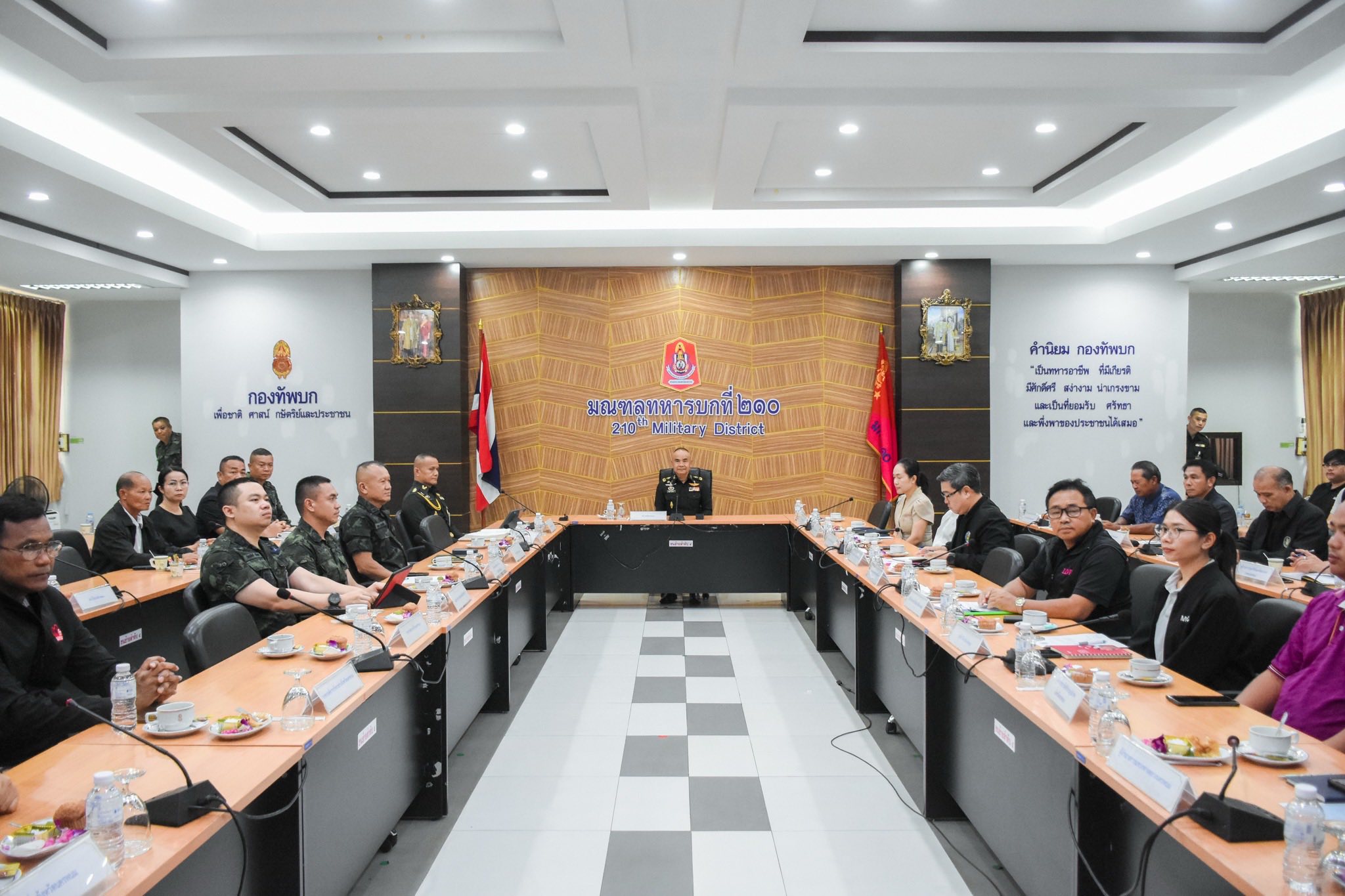 มทบ.210 ประชุมติดตามความก้าวหน้าโครงการทหารพันธุ์ดี ค่ายพระยอดเมืองขวาง