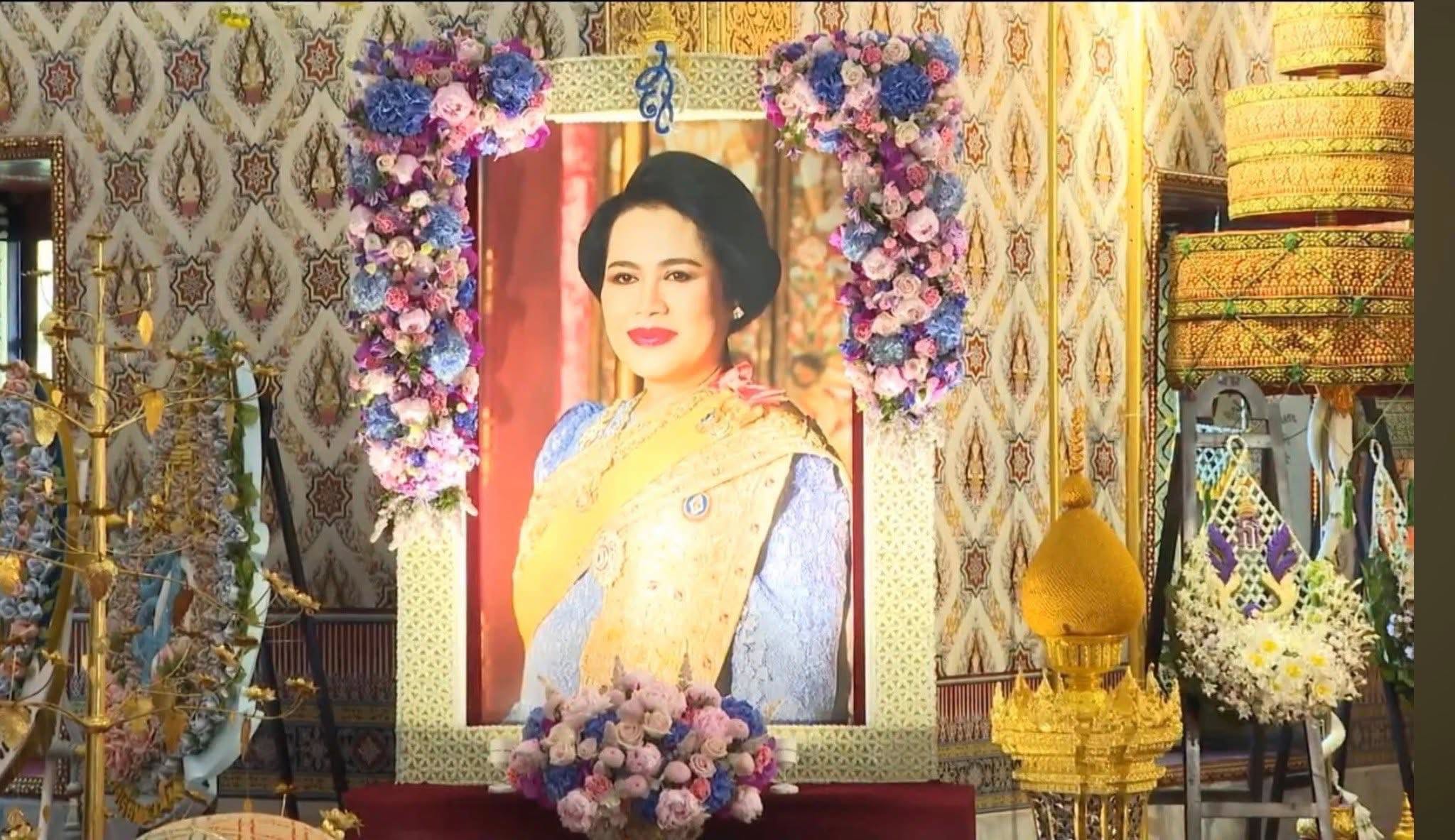 จังหวัดนครพนม ร่วมเป็นเจ้าภาพพระพิธีธรรมสวดพระอภิธรรมพระบรมศพ สมเด็จพระนางเจ้าสิริกิติ์ พระบรมราชินีนาถ พระบรมราชชนนีพันปีหลวง